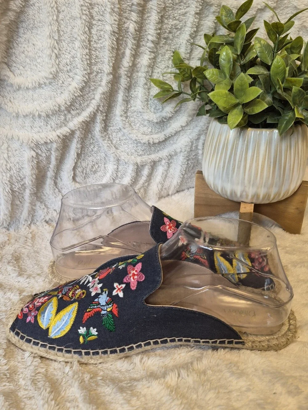 NEW!! Boden Embroidered Mule Espadrille Slides Navy Blue Colorful Women’s Size 8